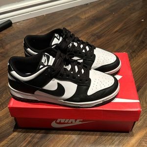 Slightly used Nike panda Nike dunks